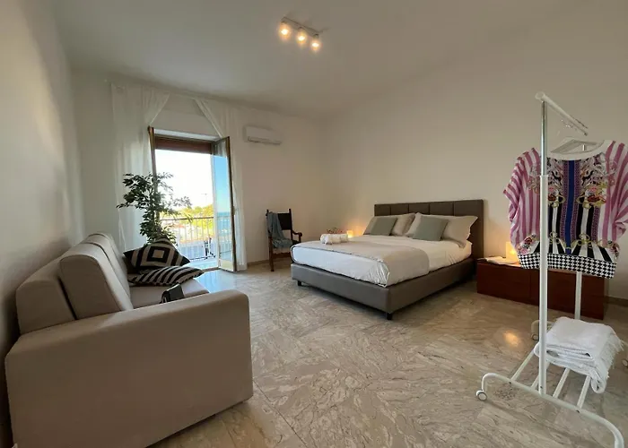 Casa Roberta With Balcony And Sea View